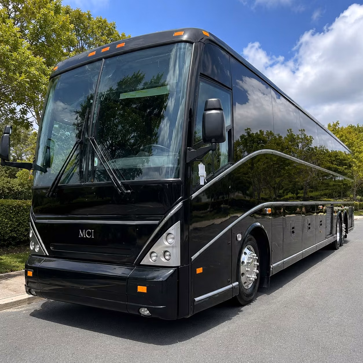 the right airport transfer bus for stockton executive groups